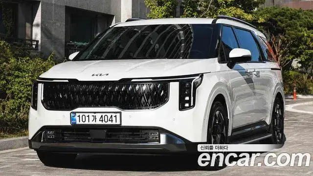 Kia Carnival Diesel 9-Seater Noblesse 2024