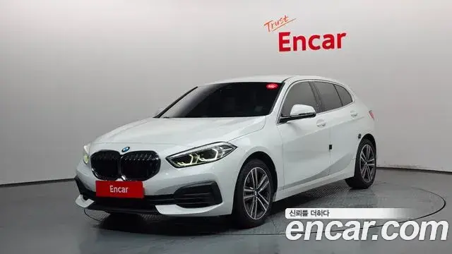 BMW 1-Series 120i Advantage 2021