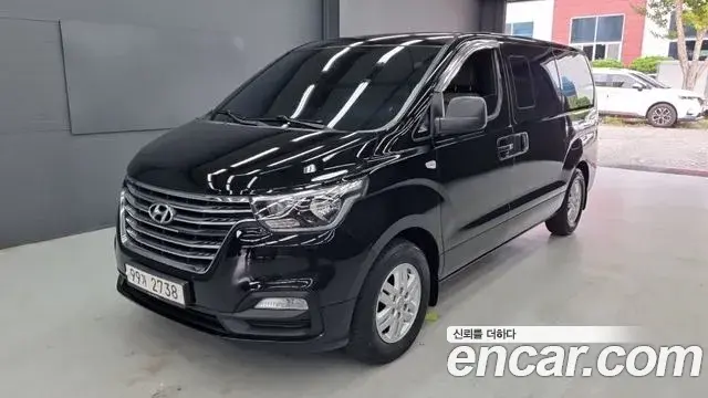 Hyundai Starex Van 5-Seater Smart 2021