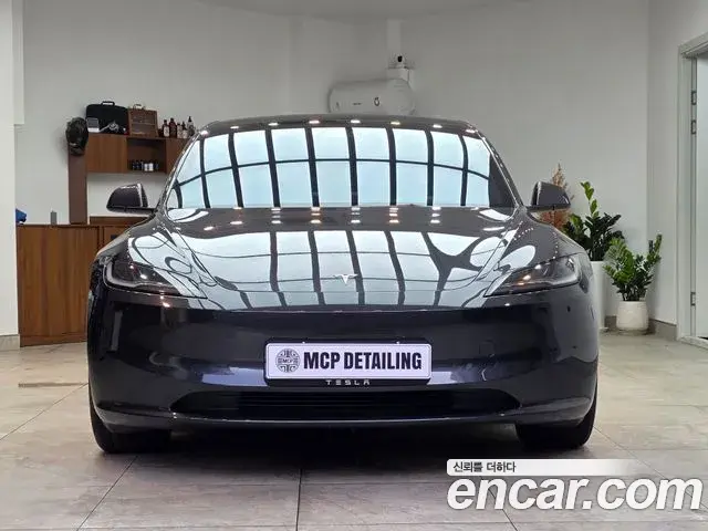Tesla Model 3 RWD 2025