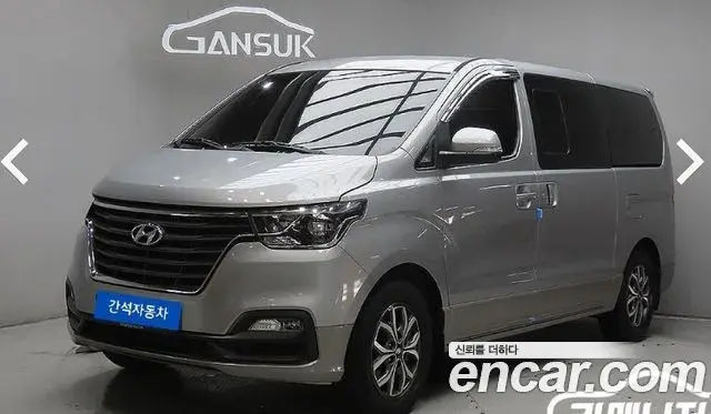 Hyundai Starex Urban 9-Seater Premium Spicial 2020