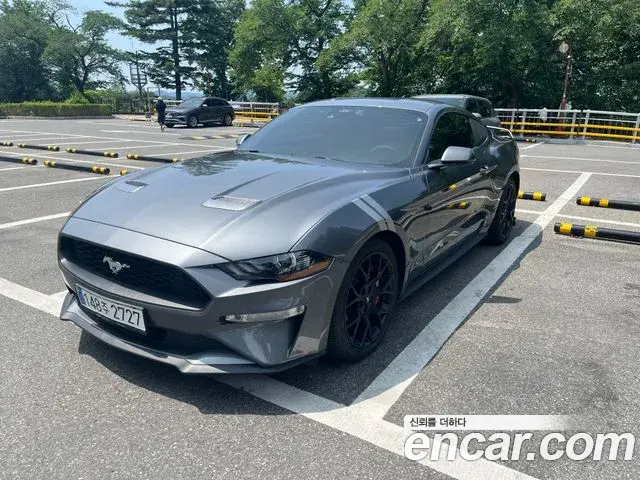 Ford Mustang Coupe 2022