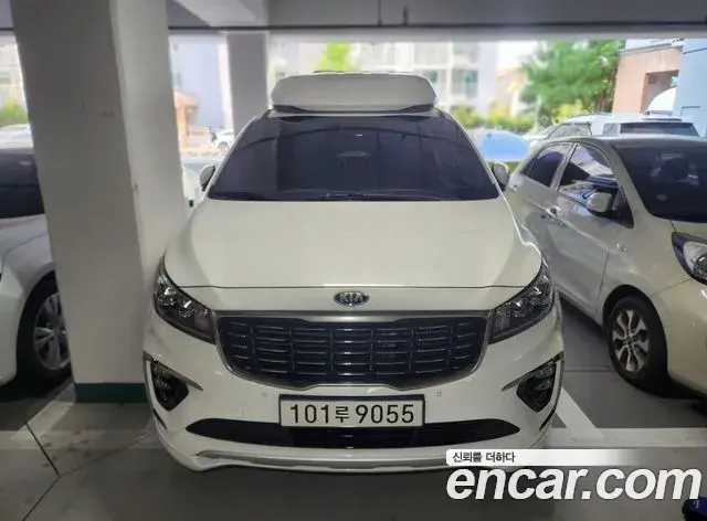 Kia Carnival 9-Seater Hi-Limousine Prestige Hiroof 2020