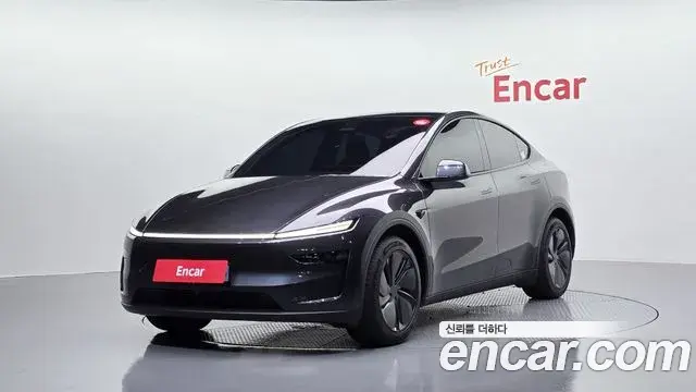 Tesla Model Y RWD 2025