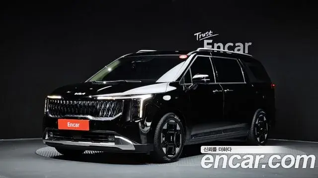 Kia Carnival Gasoline 7-Seater Signature 2025