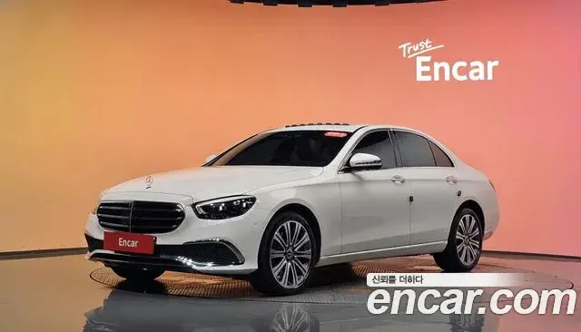 Mercedes-Benz E-Class E300e 4MATIC Exclusive 2022