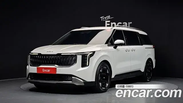 Kia Carnival Diesel 7-Seater Signature 2024
