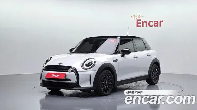 Mini Cooper 5Door Classic Third Generation 2024