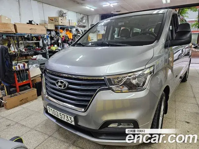 Hyundai Starex Wagon 12-Seater Smart 2020