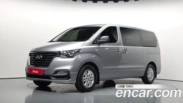 Hyundai Starex Van 3-Seater Smart 2021