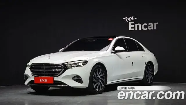Mercedes-Benz E-Class E300 4MATIC Exclusive 2025