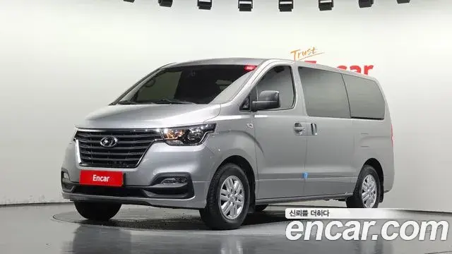 Hyundai Starex Van 3-Seater Smart 2021