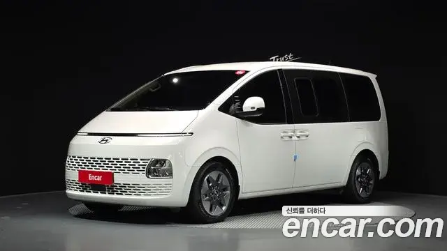 Hyundai Staria 4WD Tourer 11-Seater Modern 2022