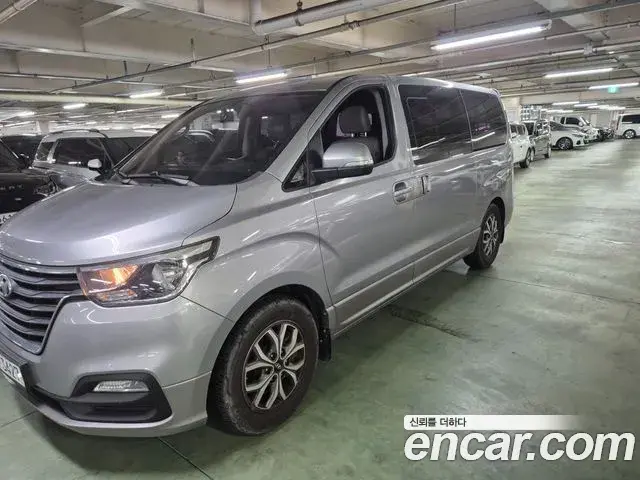 Hyundai Starex Urban 9-Seater Premium Spicial 2019