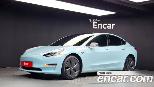 Tesla Model 3 Standard Range Plue RWD 2020