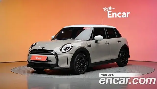 Mini Cooper 5Door Classic Third Generation 2023