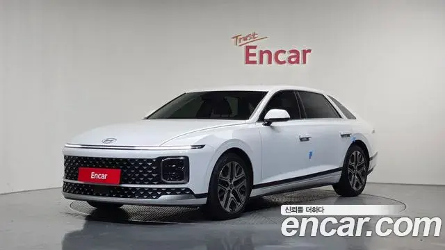 Hyundai Grandeur Premium 2025