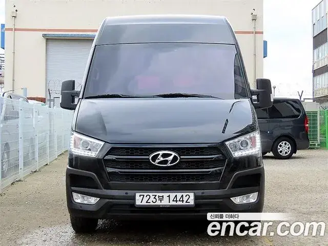 Hyundai Solati 15-seater Luxury 2019