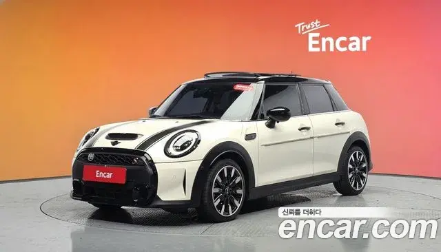 Mini Cooper 5Door Classic Third Generation 2022