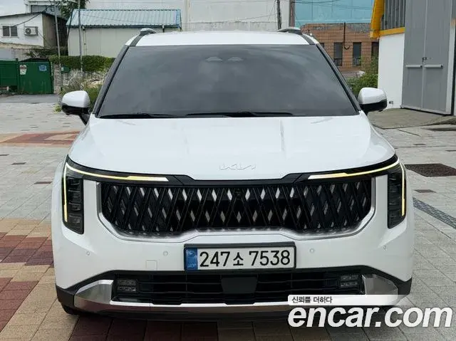 Kia Carnival Gasoline 9-Seater Signature 2025