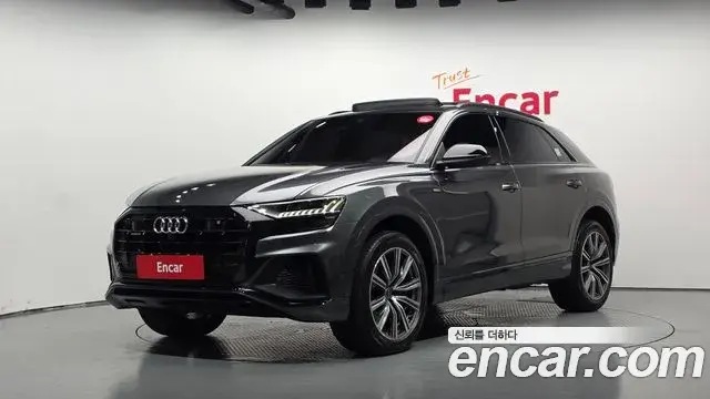 Audi Q8 55 TFSI Quattro Premium 2021