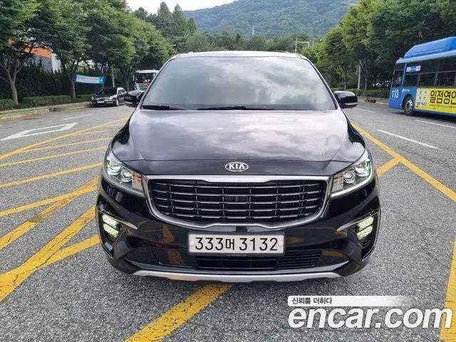 Kia Carnival Gasoline 7-Seater Limousine President 2019