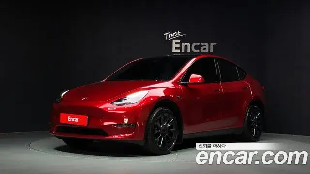 Tesla Model Y Long Range AWD 2024