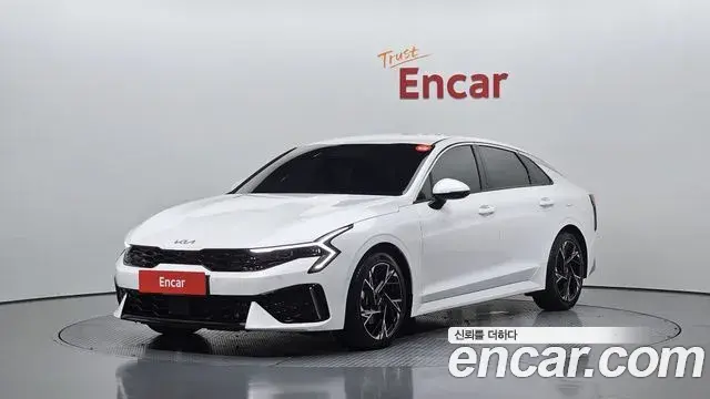 Kia K5 2.0 Signature 2025