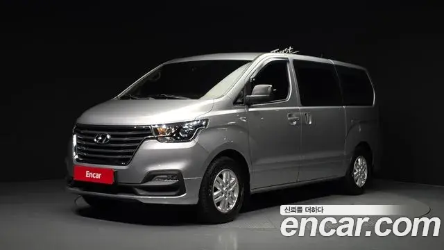 Hyundai Starex Van 3-Seater Smart 2020