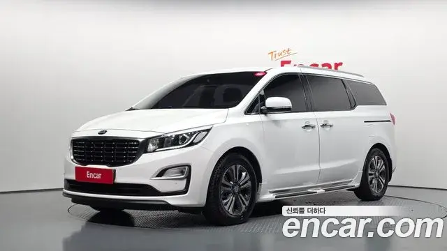 Kia Carnival 11-Seater Prestige 2019