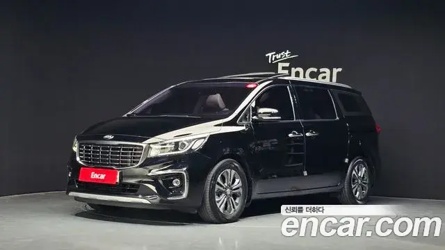 Kia Carnival 9-Seater Luxury 2019
