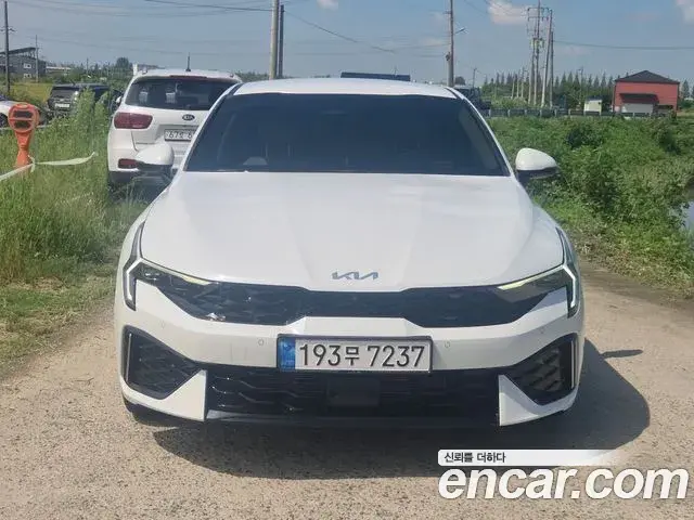 Kia K5 2.0 Signature 2024