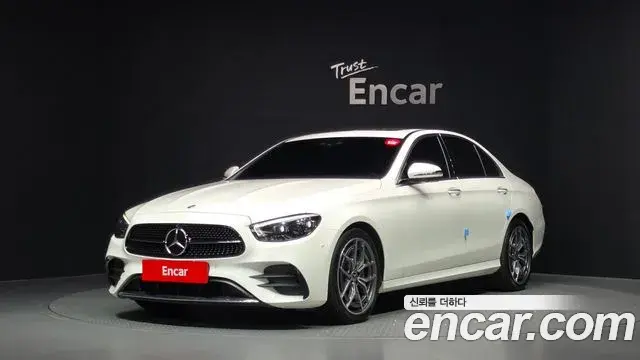 Mercedes-Benz E-Class E220d 4MATIC AMG Line 2022