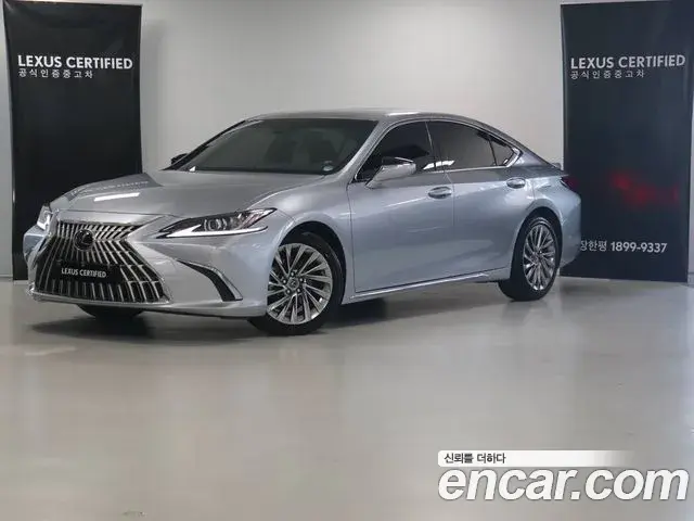 Lexus ES Luxury Plus 2025