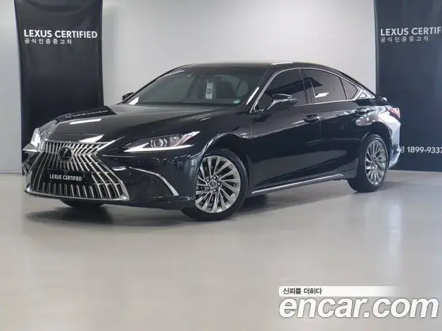 Lexus ES Luxury Plus 2025