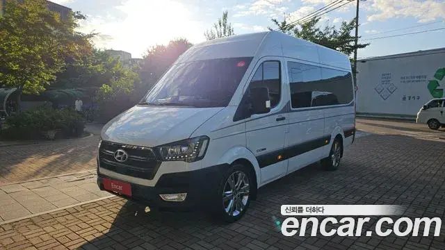 Hyundai Solati 15-seater Luxury 2019