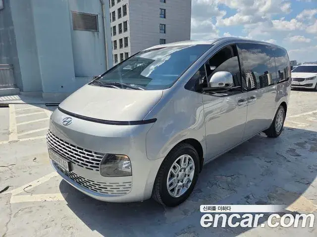 Hyundai Staria Tourer 11-Seater Modern 2022