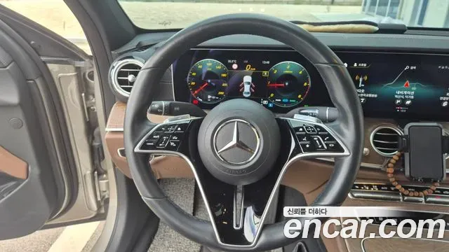 Mercedes-Benz E-Class E220d 4MATIC Exclusive 2023 — фото 16