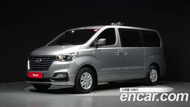 Hyundai Starex Van 3-Seater Smart 2019