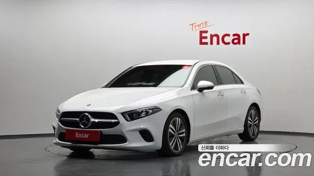 Mercedes-Benz A-Class A220 Sedan 2021