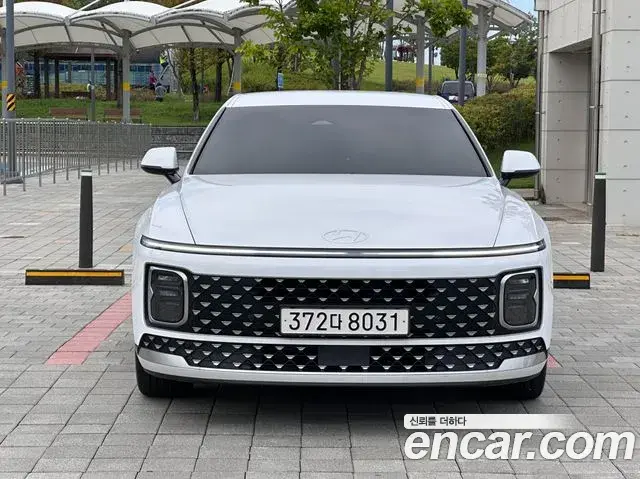 Hyundai Grandeur Premium 2025