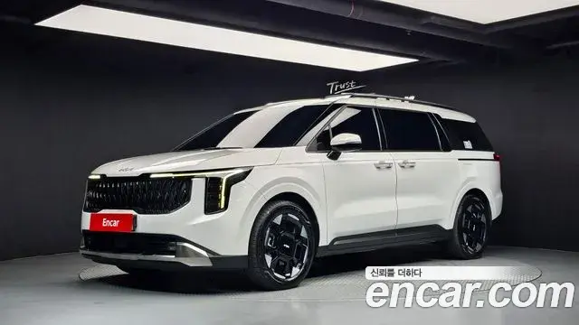 Kia Carnival Diesel 9-Seater Noblesse 2024