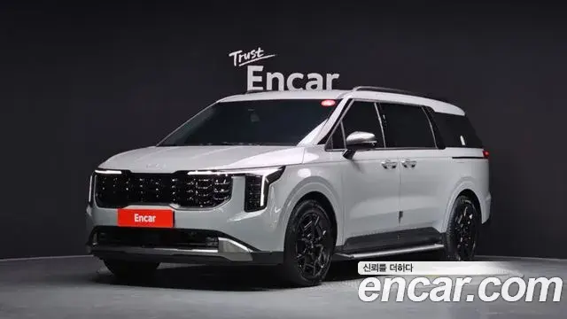 Kia Carnival Diesel 9-Seater Gravity 2025