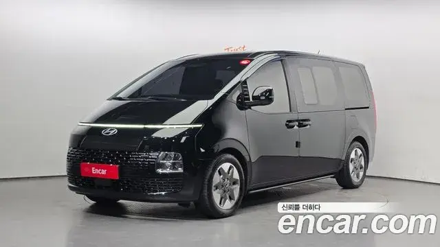 Hyundai Staria 4WD Tourer 9-Seater Modern 2024