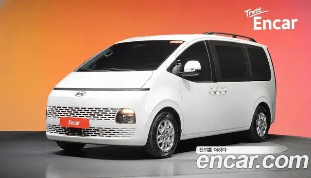 Hyundai Staria Tourer 11-Seater Modern 2021