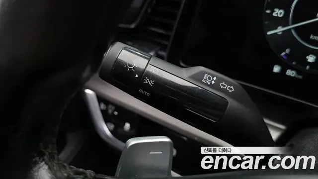 Kia Sportage Diesel 2.0 2WD Signature 2022 — фото 29