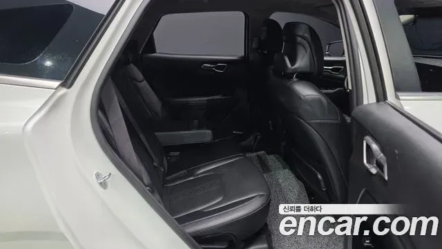 Kia Sportage Diesel 2.0 2WD Signature 2022 — фото 12