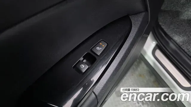 Kia Sportage Diesel 2.0 2WD Signature 2022 — фото 19