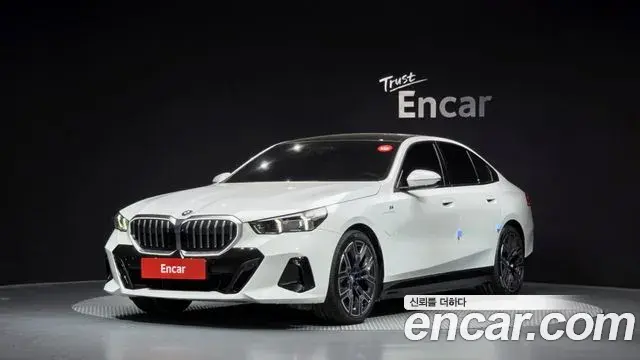 BMW 5-Series 530e M Sport 2024