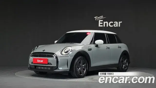 Mini Cooper 5Door Classic Third Generation 2022